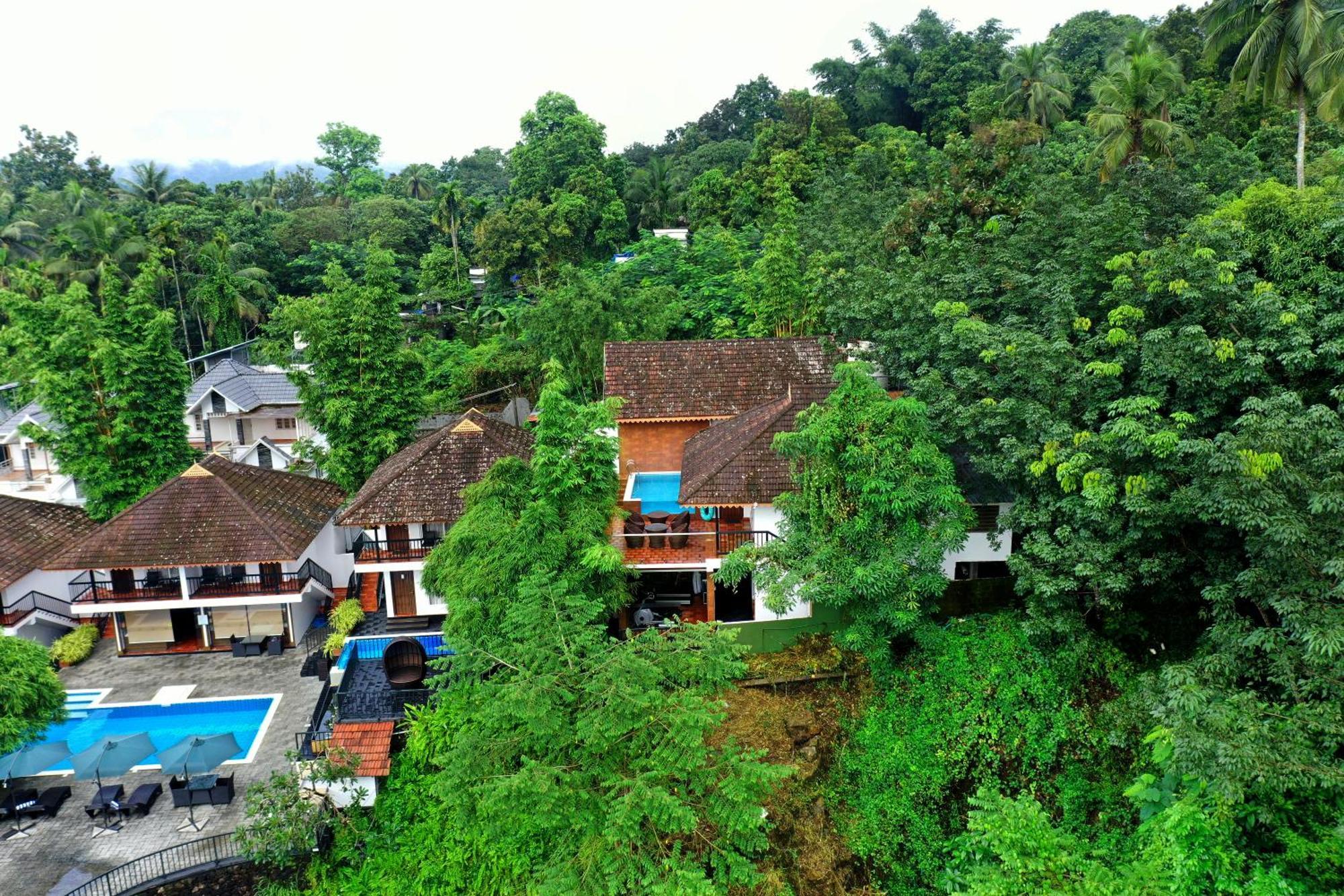 Athirapally Green Trees Athirapalli Kültér fotó